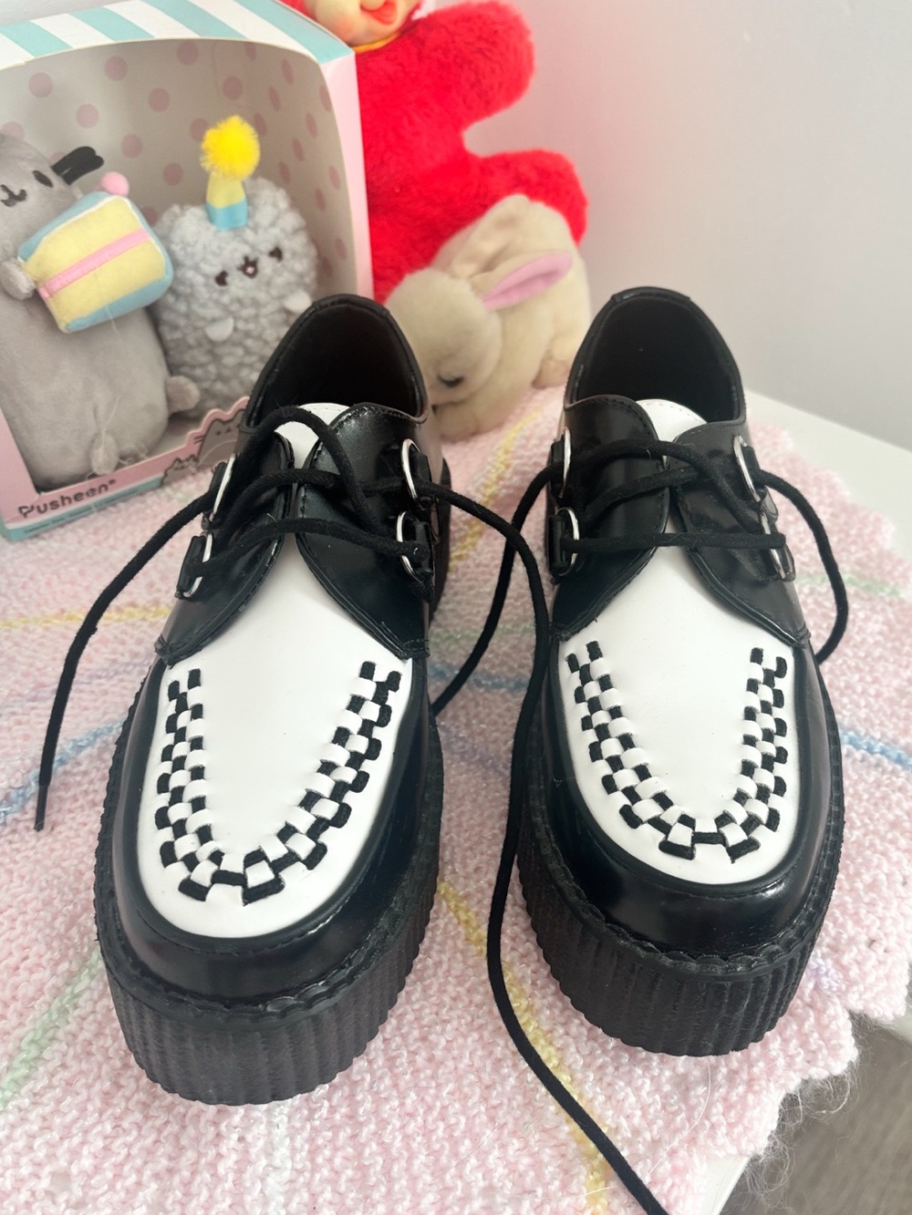 TUK viva mondo creepers